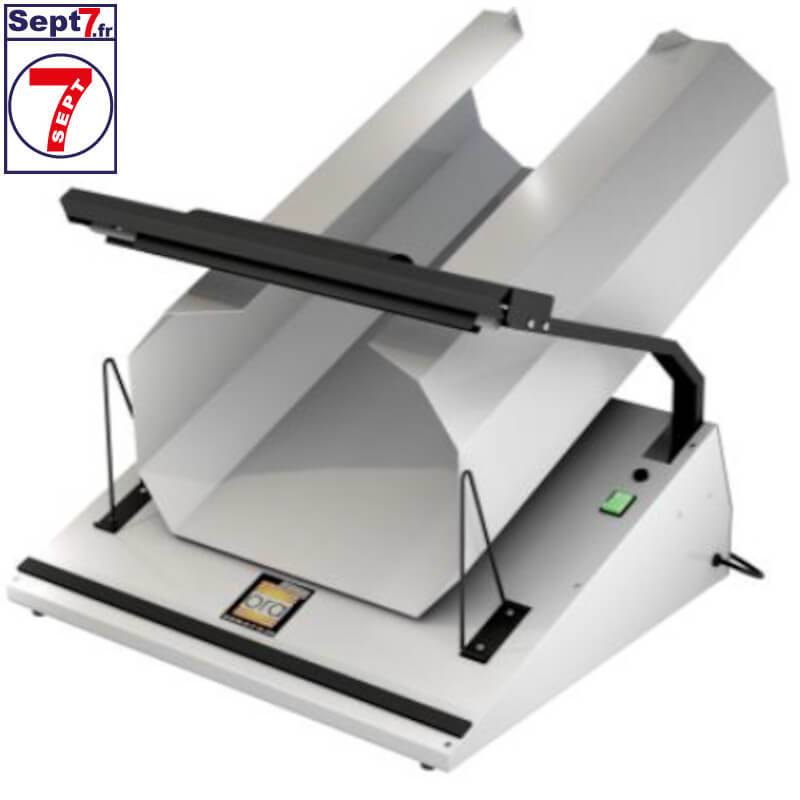 Emballeuse de comptoir ORA E53 520 mm avec goulotte G480 pour emballage du linge