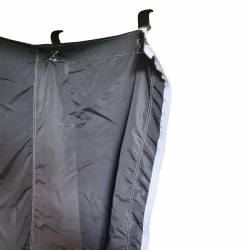 Housse noire pour roll avec crochets latéraux et rabat arrière